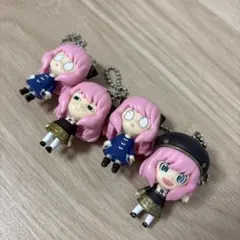 スパイファミリー　ガチャガチャ　アーニャ4体セット
