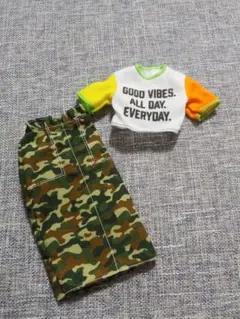バービー 服 迷彩柄スカートとTシャツセット