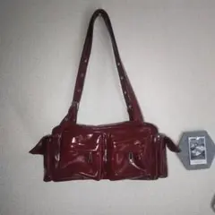 ワインレッド パテントレザー ショルダーバッグ