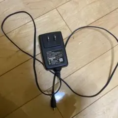SoftBank ソフトバンク ACアダプタ HWCBB1 HW-05015