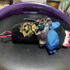 チャックスＧＰ いたずらぐまのグルーミー アームキーホルダー