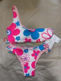 タグ付き未使用 フラワープリントワンショルダービキニ Mサイズ