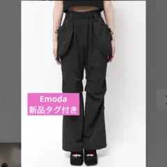 Emoda ブラック ハング ポケット セミ フレア パンツのサムネイル