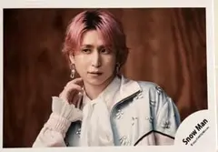 Snow Man 写真 ピンク髪 水色衣装 佐久間大介 2