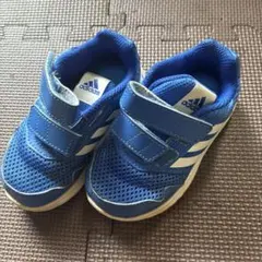 13.5☆adidas 青 スニーカー