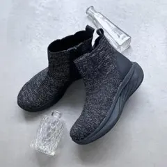 【新品】エンチャンテッド撥水サイドジップニットブーツ【65%OFF】のサムネイル