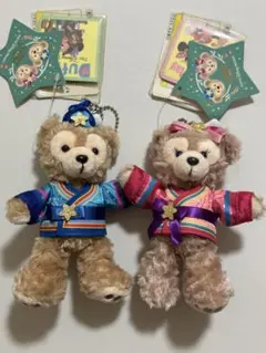 2014年　七タ　ダッフィー　シェリーメイ　ぬいぐるみバ ッジ