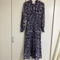 花柄長袖ワンピース　ＰSサイズ