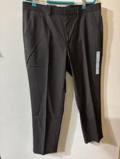 GU新品ダークグレー テーパードトラウザーCL