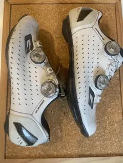 アディダス　ベロスタンスミス　27.0 SPDビンディング　サイクリングシューズ アディダス「Velostan Smith」。やはりSPDが最強か。 | ロード