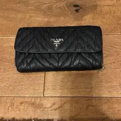 中古　PRADA 長財布 ブラック