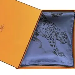 希少 エルメス 　シルクスカーフ 　カレ90 　ロベールダレのアトリエ HERMES エルメス カレ90 スカーフ Dans latelier de Robert