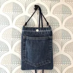 Item thumbnail for item 8cf3e4ec-f25f-4761-a77d-eb6b54cccbb5