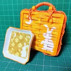 【新品】ドールハウス　ハンドメイドバスケット　兎柄角皿　(YELLOW)