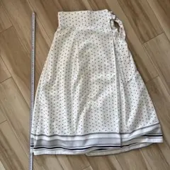 お嬢様　スカート　膝下