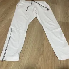 Nike ホワイト ジョガーパンツ
