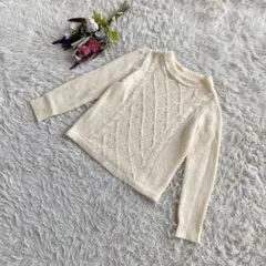 『NICE CLAUP』ナイスクラップ　長袖ニットセーター　クルーネック　パール