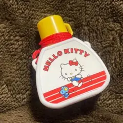 激レア❗️新品・未開封✨ハローキティ　レトロ水筒　サンリオ　当時物 新品未開封品 激レア 水筒 サンリオ キティちゃん 昭和レトロ