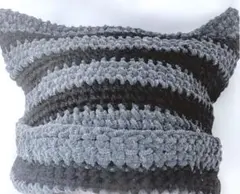ハンドメイド モノクロラメのボーダー猫耳ニット帽 ビーニー