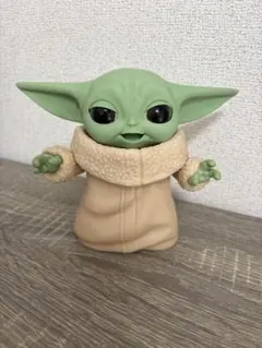 ☆STARWARS祭2477円 ヨーダ フィギュア ライトセーバー付き - メルカリ