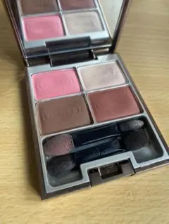 ルナソル　マカロングロウアイズ　01 Cassis