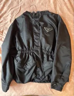 希少 PRADA プラダ ナイロンジャケット 中綿 ダウンジャケット ブラック Re-Nylon クロップド コンバーチブル ダウンジャケット