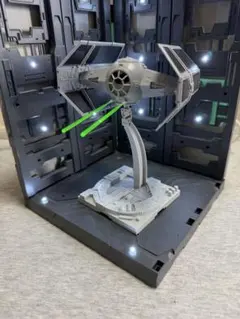 塗装電飾済み完成品】BANDAI 1/72 タイファイター - メルカリ