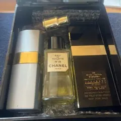 CHANEL Eau de Toilette N°19 60ml デモまとめ4点
