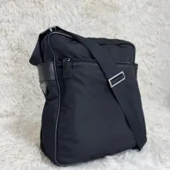PRADA プラダ ショルダーバッグ スクエア型 三角ロゴ ナイロン ブラック