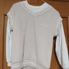 ベージュ Vネック トレーナー