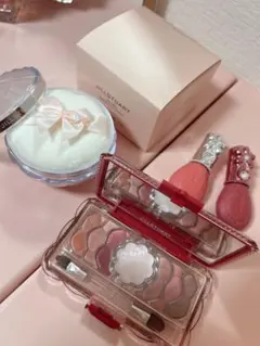 ジルスチュアート アイシャドウパレットとリップ、フェイスパウダーセット