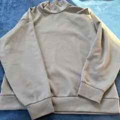 GUベージュ タートルネック カットソー