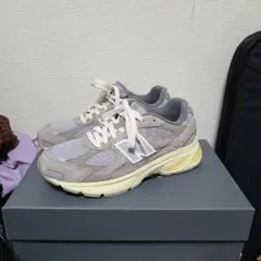 【新品未使用】25.5㎝New Balance990V3 VS3 限定商品 新品未使用】25.5㎝New Balance990V3 VS3 限定商品
