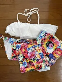 花柄 水着 白 LAETITIA ビキニのサムネイル