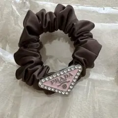 ブラウンヘアゴムストーン付き