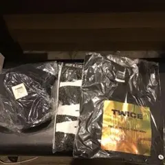 TWICE WORLD TOUR 2019 Tシャツ XL 黒のサムネイル