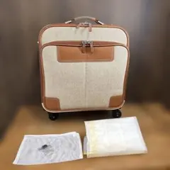 スワニー　キャリーケースのサムネイル