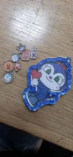 コキンちゃんシャカシャカアクリルキーホルダー
