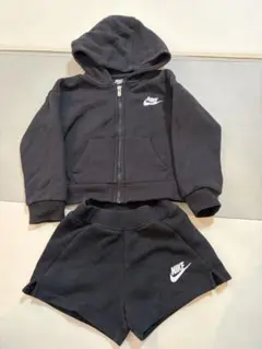 NIKE フード付きジャケットとショートパンツセット
