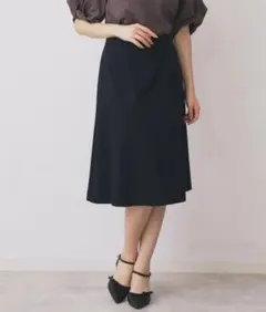 【新品】index ストレッチセミフレアスカート Lサイズ ネイビーのサムネイル