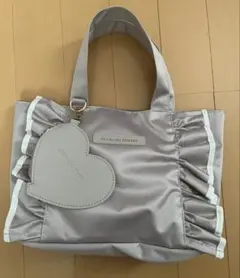 ジルスチュアートハートチャーム付きフリルトートバッグミニトート