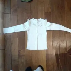 mezzo piano　ホワイト 花柄刺繍 長袖カットソー（140センチ）