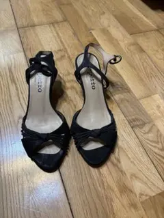repettoブラックヒールサンダル ストラップ付きのサムネイル