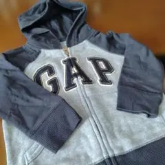 GAP フード付きジップアップトレーナー