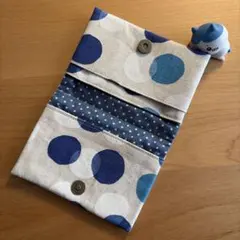 ハンドメイド 水玉模様の布製マルチカードケース マグネットホック付き