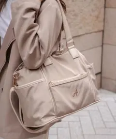 yuriさま専用【新品タグ付き】APRILY マルチラウンドバッグ ベージュ yuriさま専用【新品タグ付き】APRILY マルチラウンドバッグ ベージュ