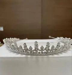 LoveTiara カリスタジルコニアティアラ - メルカリ