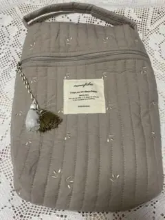 刺繍入りカーキーおむつポーチ