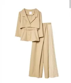 ショートジャケット×ベルト付きコクーンビスチェ×サイドプリーツパンツ　ベージュ