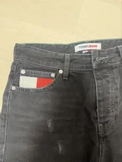 TOMMY JEANS ダメージデニムパンツ ブラックのサムネイル